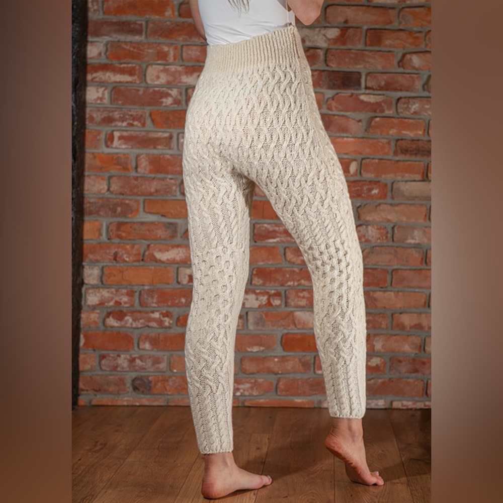 *BRAND NEW W TAGS*! Wool Cashmere Aran Cable Leggings